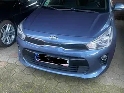 Blau Gebraucht 2017 Kia Rio 2 Limousine | 10.800 € (Etwas zu teuer)