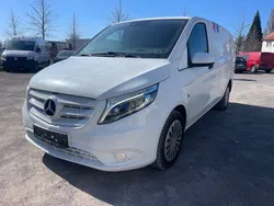 Weiß Gebraucht 2015 Mercedes Vito Van / Kleinbus | 12.999 €