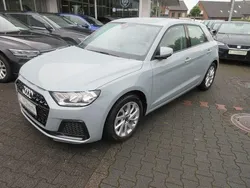 Pfeilgrau (metallic) Gebraucht 2024 Audi A1 Sportback Advanced Kleinwagen | 23.788 € (Guter Preis)