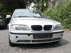Silber Gebraucht 2005 BMW 330 Limousine | 4.500 €