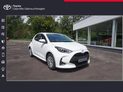 Schneeweiß Gebraucht 2022 Toyota Yaris Comfort Kleinwagen | 11.990 € (Fairer Preis)