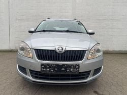 Silber Gebraucht 2015 Skoda Roomster Ambition Van / Kleinbus | 3.990 € (Fairer Preis)
