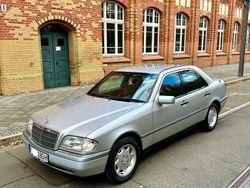 Silber Gebraucht 1995 Mercedes C280 Elegance Limousine | 13.400 €