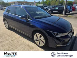 Blau Gebraucht 2020 VW Golf VIII Style Limousine | 23.985 € (Fairer Preis)