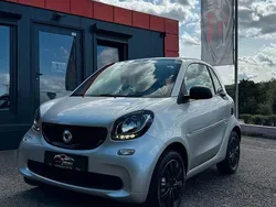 Silber Gebraucht 2017 Smart ForTwo Coupé Basis Coupé | 10.500 € (Fairer Preis)