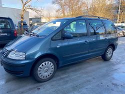 Grau Gebraucht 2003 VW Sharan Van / Kleinbus | 1.850 € (Fairer Preis)