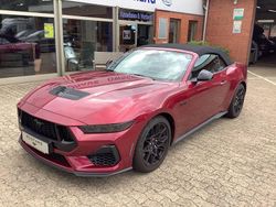 Violett Neu 2025 Ford Mustang GT Cabrio | 64.990 € (Etwas zu teuer)