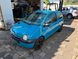 Blau Gebraucht 2003 Renault Twingo Kleinwagen | 1.050 € (Fairer Preis)