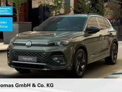 Cipressinogrün Gebraucht 2024 VW Tiguan R-line SUV | 49.950 €
