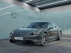 Grau Gebraucht 2023 Porsche Taycan Turbo Limousine | 110.499 € (Etwas zu teuer)