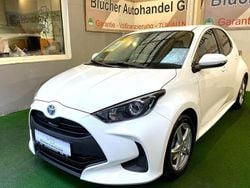 Weiß Gebraucht 2022 Toyota Yaris Hybrid Edition Limousine | 18.950 € (Guter Preis)