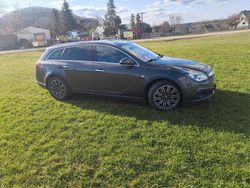 Grau Gebraucht 2015 Opel Insignia Country Tourer Kombi | 8.500 € (Etwas zu teuer)
