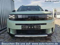 Azzuro aqua metallic Neu 2025 Fiat Grande Panda La Prima SUV | 22.989 €