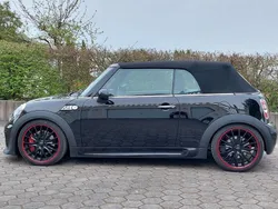 Schwarz Gebraucht 2011 Mini John Cooper Works Sport Kleinwagen | 22.700 € (Fairer Preis)