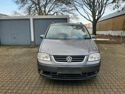 Grau Gebraucht 2004 VW Touran Van / Kleinbus | 1.200 € (Superpreis)