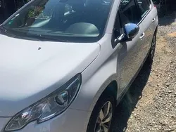 Weiß Gebraucht 2016 Peugeot 2008 SUV | 7.000 € (Guter Preis)