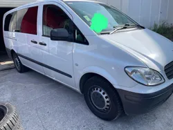 Weiß Gebraucht 2010 Mercedes Vito Van / Kleinbus | 7.490 €