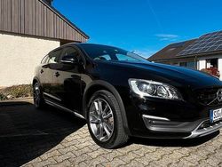 Schwarz Gebraucht 2016 Volvo V60 Kombi | 16.500 € (Fairer Preis)