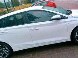Weiß Gebraucht 2020 Hyundai i20 Kleinwagen | 15.500 € (Fairer Preis)