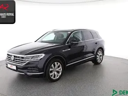 Schwarz (metallic) Gebraucht 2018 VW Touareg SUV | 43.880 € (Fairer Preis)