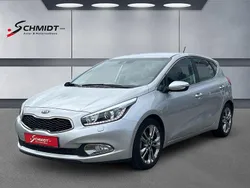 Silber Gebraucht 2013 Kia Ceed Spirit Limousine | 9.990 € (Teuer)