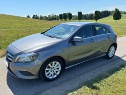 Grau Gebraucht 2014 Mercedes A180 Style Limousine | 11.600 € (Guter Preis)
