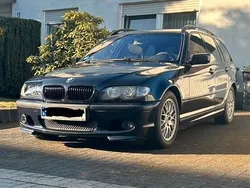 Blau Gebraucht 2004 BMW 320 Sport Line Kombi | 2.950 € (Guter Preis)