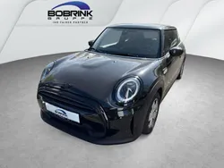 Schwarz Gebraucht 2024 Mini Cooper Classic Kleinwagen | 23.600 € (Teuer)