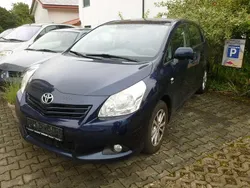 Blau Gebraucht 2011 Toyota Verso Edition Van / Kleinbus | 4.800 € (Guter Preis)
