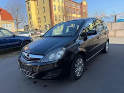 Schwarz Gebraucht 2011 Opel Zafira Family Van / Kleinbus | 2.950 € (Guter Preis)
