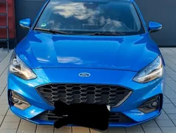 Blau Gebraucht 2019 Ford Focus ST-Line Limousine | 16.900 € (Fairer Preis)