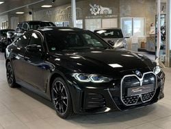 Black sapphire metallic Gebraucht 2023 BMW i4 M Sport Limousine | 46.990 € (Guter Preis)