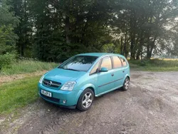 Blau Gebraucht 2003 Opel Meriva Van / Kleinbus | 1.250 € (Fairer Preis)