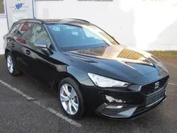 Mitternachtsschwarz Gebraucht 2021 Seat Leon FR Kombi | 18.990 € (Guter Preis)