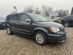 Grau Gebraucht 2012 Lancia Voyager Van / Kleinbus | 10.990 € (Fairer Preis)