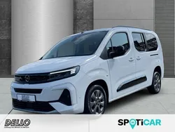 Lackierung weiss icy/typ ausse Gebraucht 2024 Opel Combo Life Van / Kleinbus | 31.990 € (Teuer)