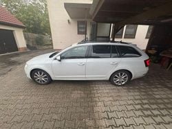 Weiß Gebraucht 2018 Skoda Octavia Drive Kombi | 17.599 € (Fairer Preis)