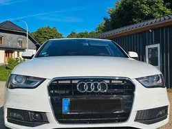 Weiß Gebraucht 2015 Audi A4 S-Line Kombi | 12.500 € (Fairer Preis)