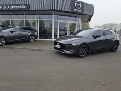 Grau Gebraucht 2024 Mazda 3 Homura-Line Limousine | 28.990 € (Superpreis)