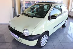 Gelb Gebraucht 2006 Renault Twingo Kleinwagen | 2.444 € (Etwas zu teuer)