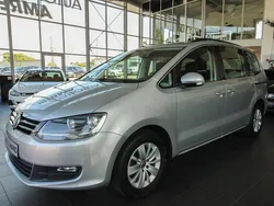 Silber Gebraucht 2017 VW Sharan Comfortline Van / Kleinbus | 19.199 € (Superpreis)
