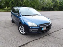 Blau Gebraucht 2006 Ford Focus Titanium Kombi | 1.950 € (Guter Preis)