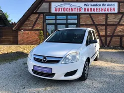Weiß Gebraucht 2009 Opel Zafira Selection Van / Kleinbus | 4.790 € (Teuer)