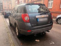 Grau Gebraucht 2008 Chevrolet Captiva SUV | 4.200 € (Etwas zu teuer)