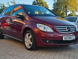 Rot Gebraucht 2006 Mercedes B200 Van / Kleinbus | 5.900 € (Fairer Preis)