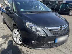 Schwarz Gebraucht 2016 Opel Zafira Tourer Van / Kleinbus | 15.300 € (Teuer)