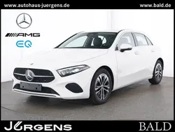 Weiss polarweiß Gebraucht 2024 Mercedes A200 Progressive Limousine | 31.630 € (Etwas zu teuer)