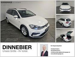 Weiß Gebraucht 2017 VW Golf VII Comfortline Limousine | 13.850 € (Fairer Preis)