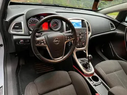 Andere außenfarben Gebraucht 2011 Opel Astra GTC Coupé | 8.200 € (Teuer)