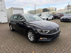 Schwarz Gebraucht 2017 VW Passat Comfortline Kombi | 10.990 € (Guter Preis)